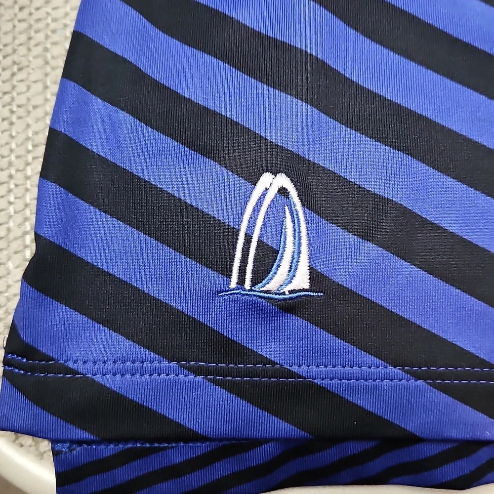 Nike top side